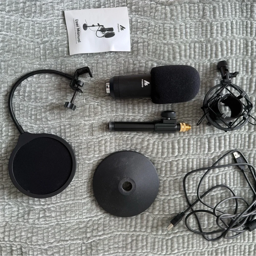 AU-A04T USB Microphone Set - Black and Orange